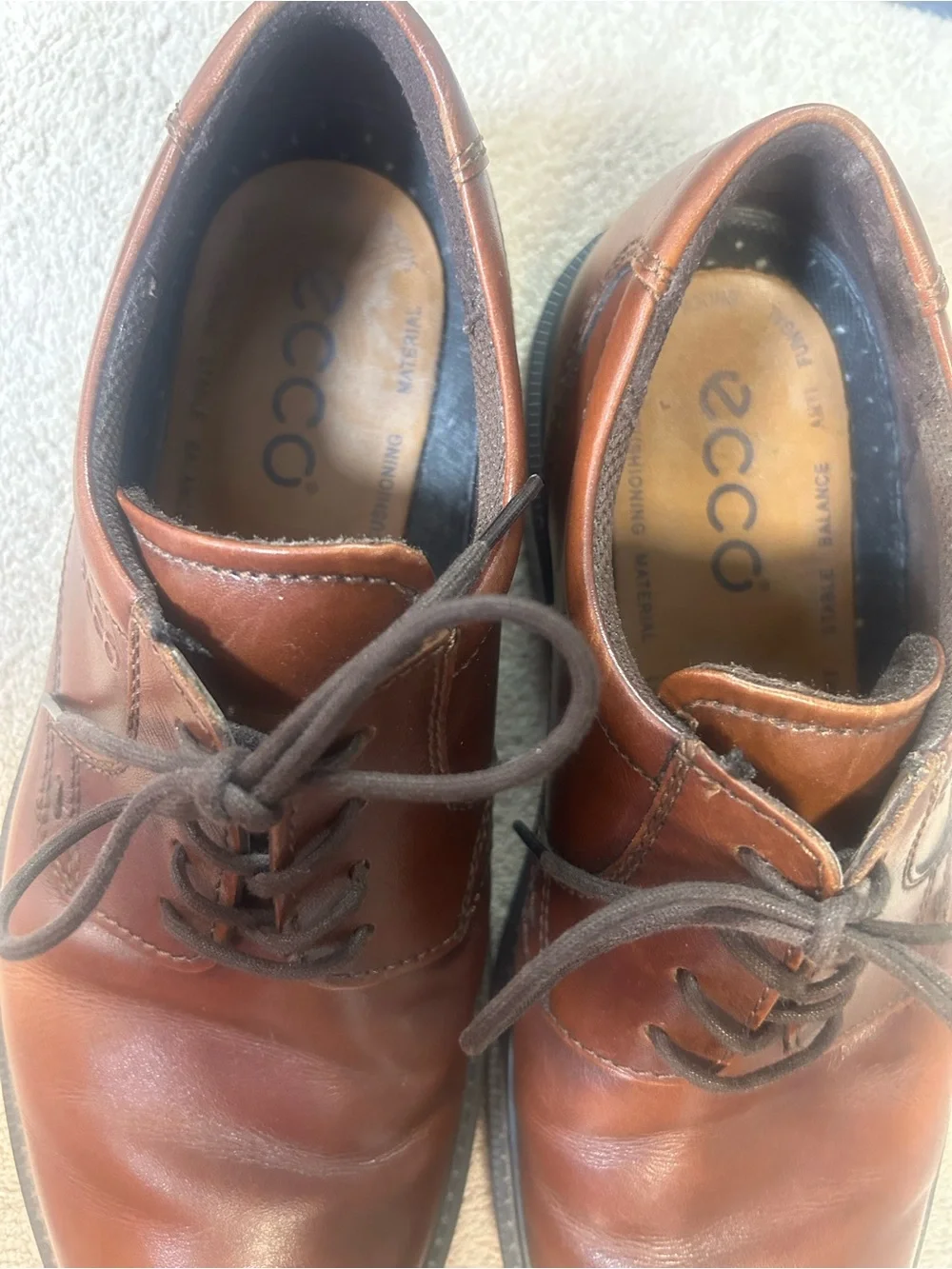 ECCO MENS HELSINKI CLASSIC OXFORDS. Chestnut leather. Size 42 (8/8.5) NICE